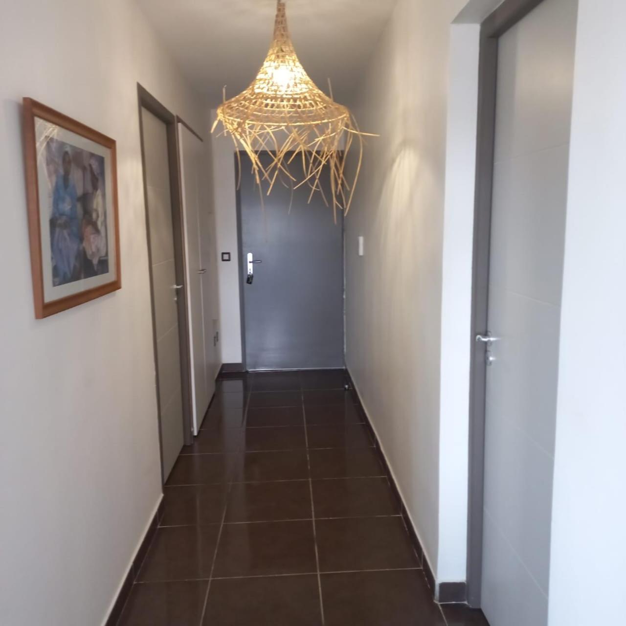 Les Pieds Dans L'Eau Chez Syl Apartment Le Moule Exterior photo